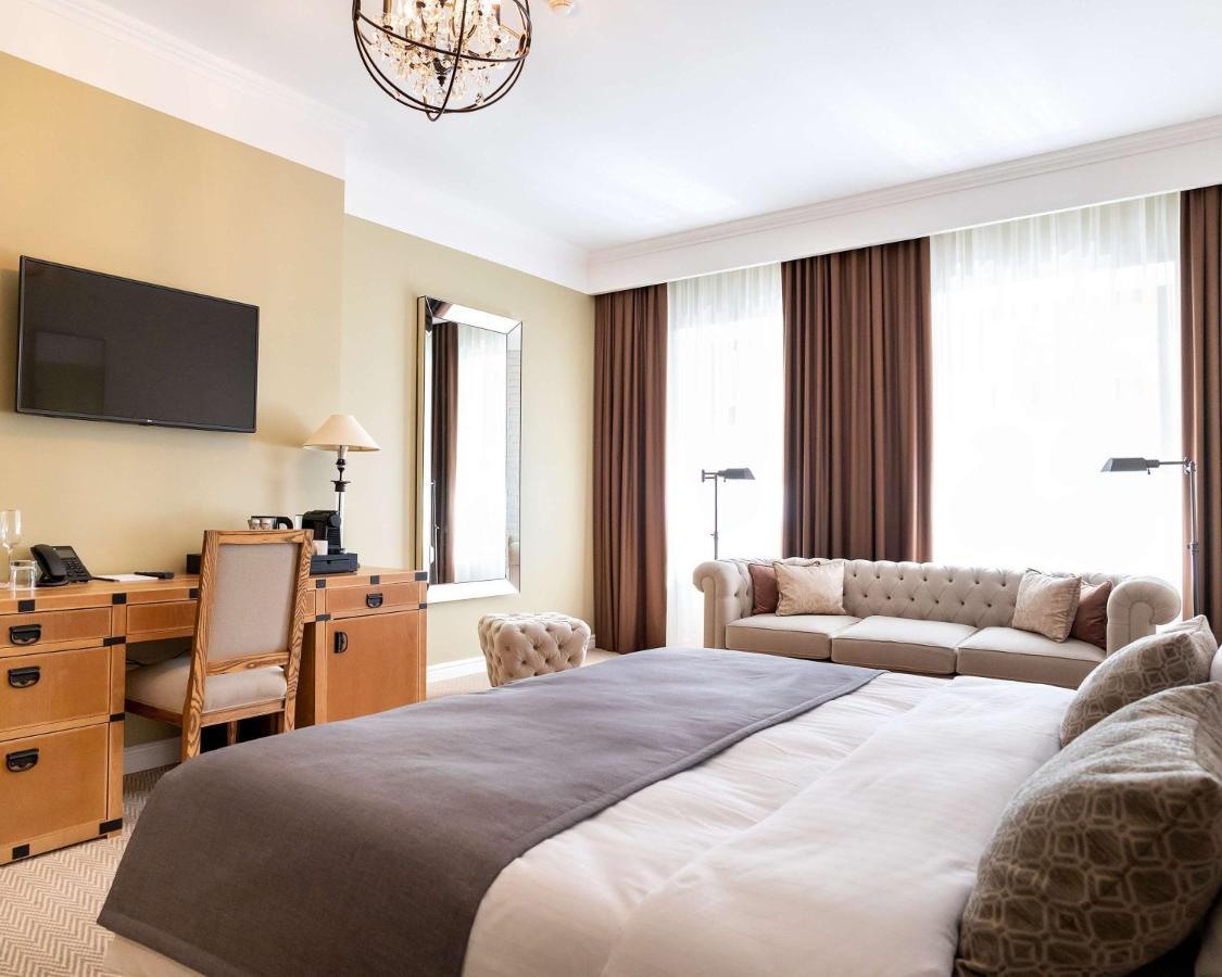Best Western Plus Market Square Lviv Exterior foto